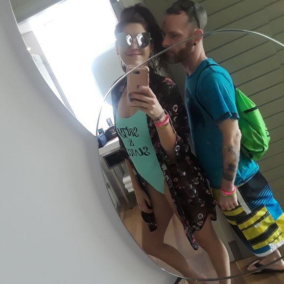 Meet your Posher, Amanda - Picture 1 of 1